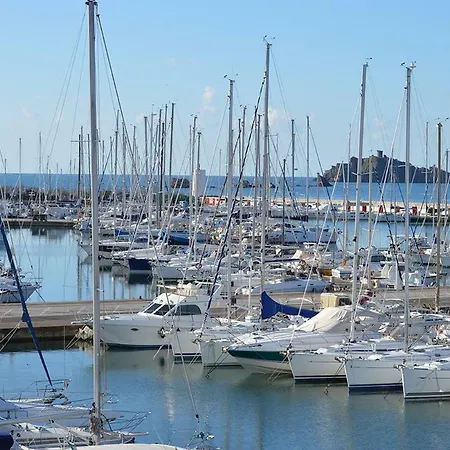 Yacht Hotel en barco Punta Ala